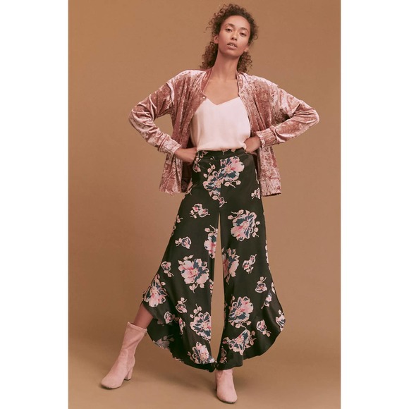 Sabina Musayev Blushed Velvet Bomber Jacket Size Medium Pink‎ Ruffles Rose Gold - Picture 1 of 16
